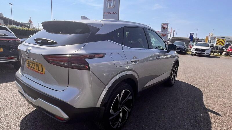 View NISSAN QASHQAI 1.3 DIG-T MHEV Tekna+ XTRON Euro 6 (s/s) 5dr