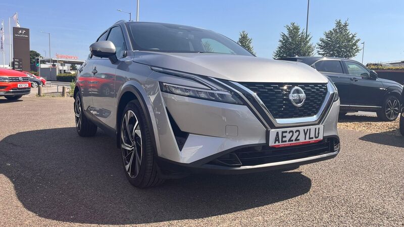 View NISSAN QASHQAI 1.3 DIG-T MHEV Tekna+ XTRON Euro 6 (s/s) 5dr
