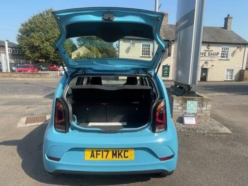 VOLKSWAGEN UP
