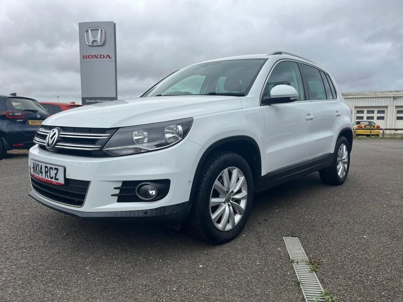 View VOLKSWAGEN TIGUAN 2.0 TDI BlueMotion Tech Match 4WD Euro 5 (s/s) 5dr