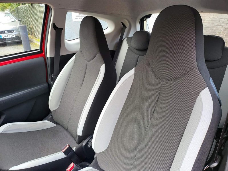 TOYOTA AYGO