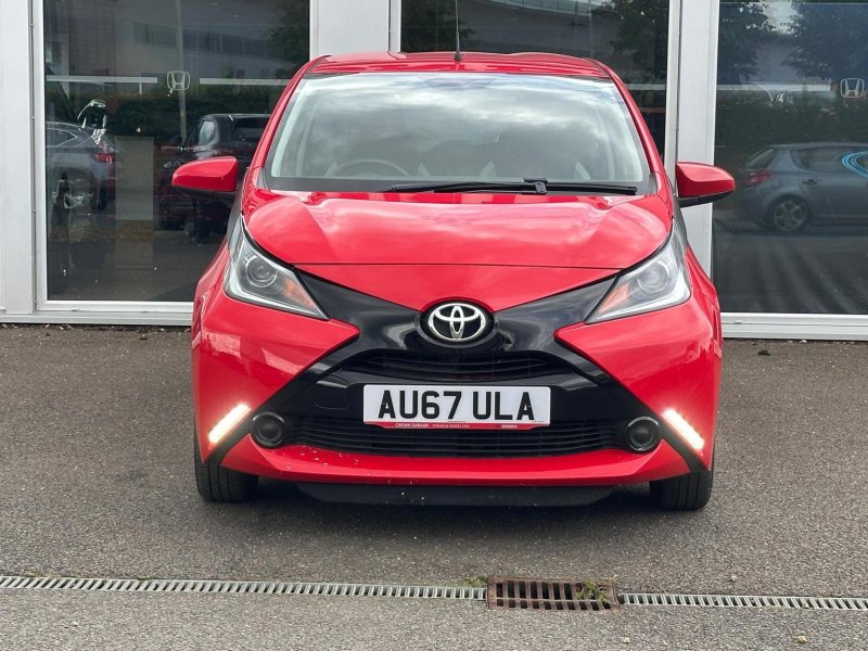 View TOYOTA AYGO 1.0 VVT-i x-play Euro 6 3dr