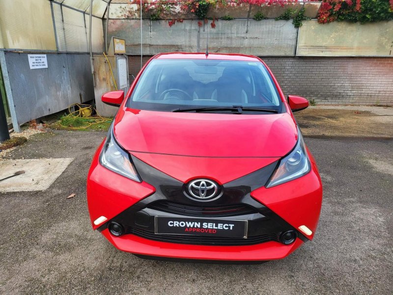 View TOYOTA AYGO 1.0 VVT-i x-play Euro 6 3dr
