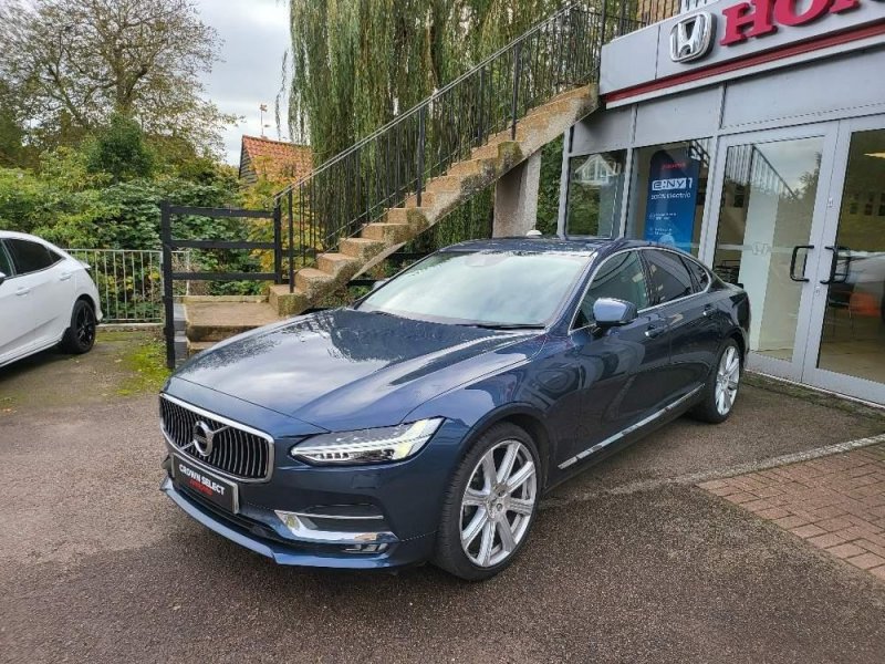 VOLVO S90