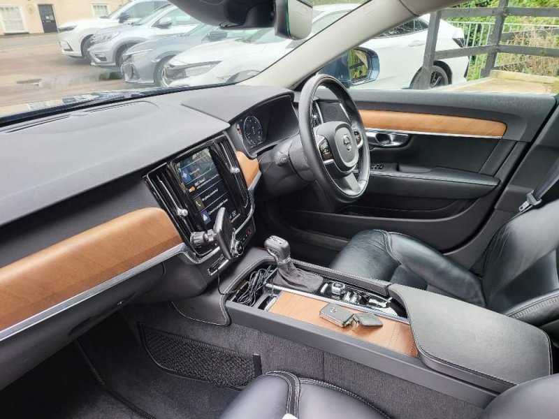 View VOLVO S90 2.0 D4 Inscription Auto Euro 6 (s/s) 4dr