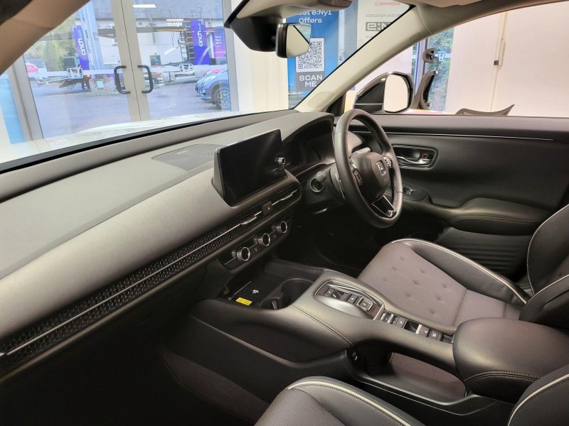 View HONDA ZR-V 2.0 h i-MMD Sport eCVT Euro 6 (s/s) 5dr