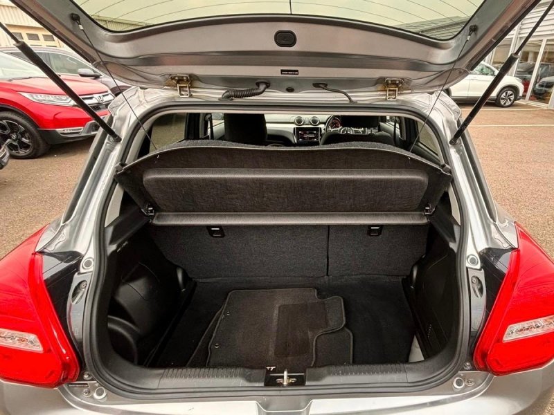 SUZUKI SWIFT
