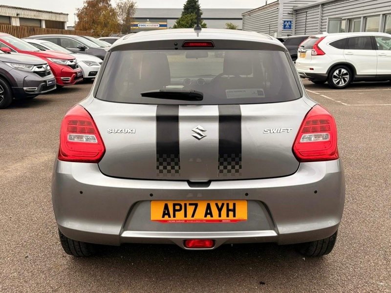 SUZUKI SWIFT