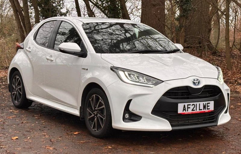 View TOYOTA YARIS 1.5 VVT-h Design E-CVT Euro 6 (s/s) 5dr