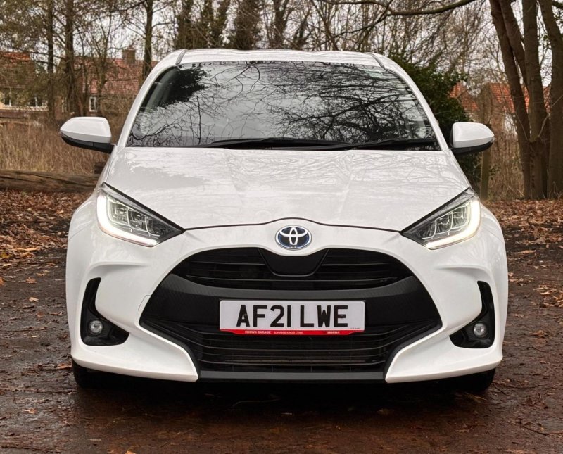 View TOYOTA YARIS 1.5 VVT-h Design E-CVT Euro 6 (s/s) 5dr