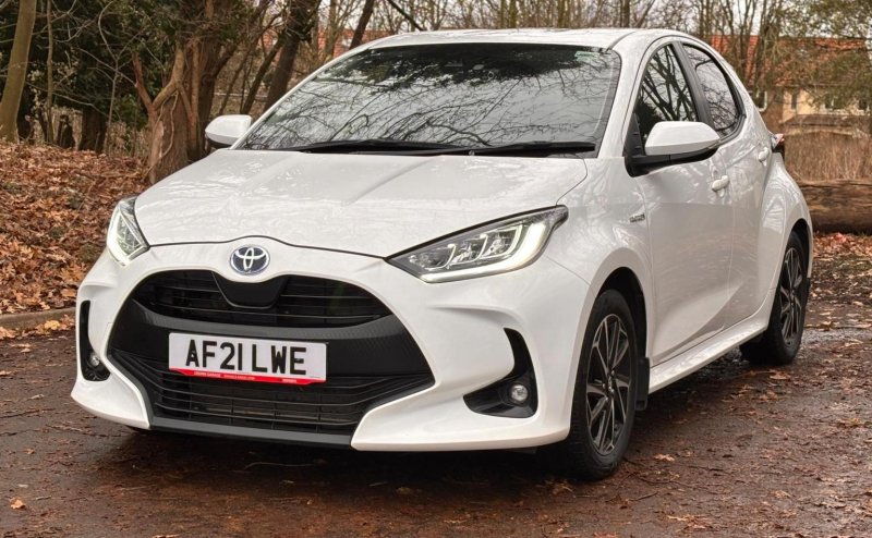 View TOYOTA YARIS 1.5 VVT-h Design E-CVT Euro 6 (s/s) 5dr