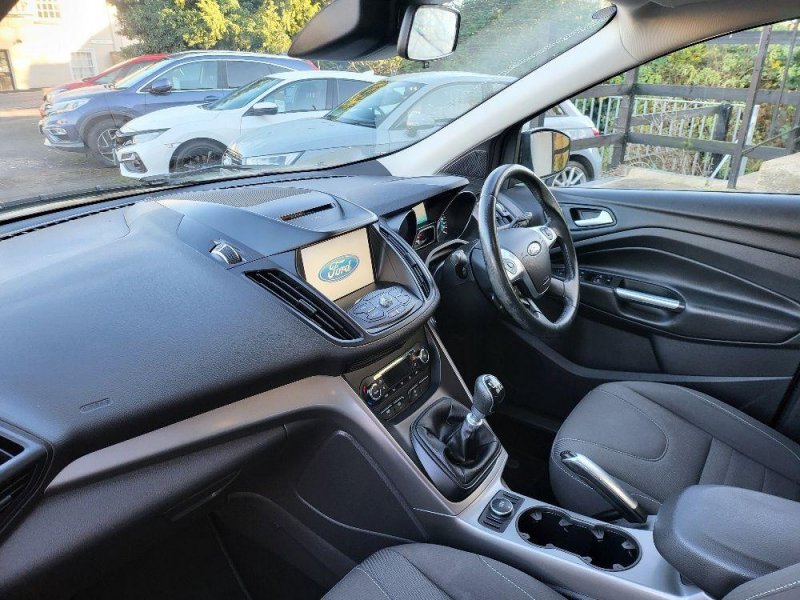FORD KUGA