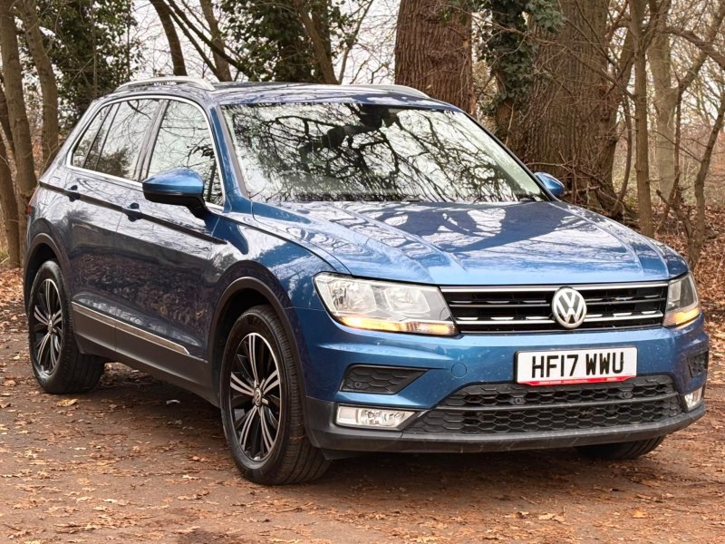 View VOLKSWAGEN TIGUAN 2.0 TDI BlueMotion Tech SE Navigation DSG Euro 6 (s/s) 5dr
