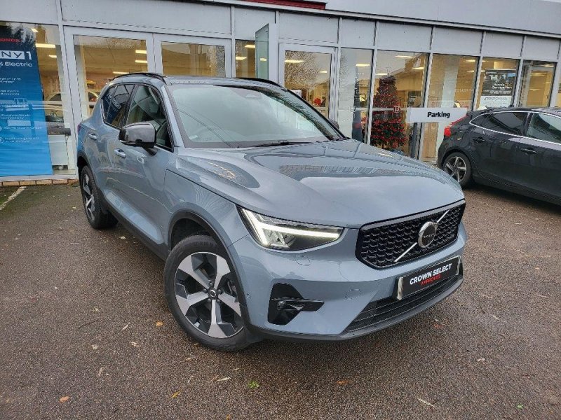 View VOLVO XC40 2.0 B4 MHEV Ultimate DCT Auto Euro 6 (s/s) 5dr