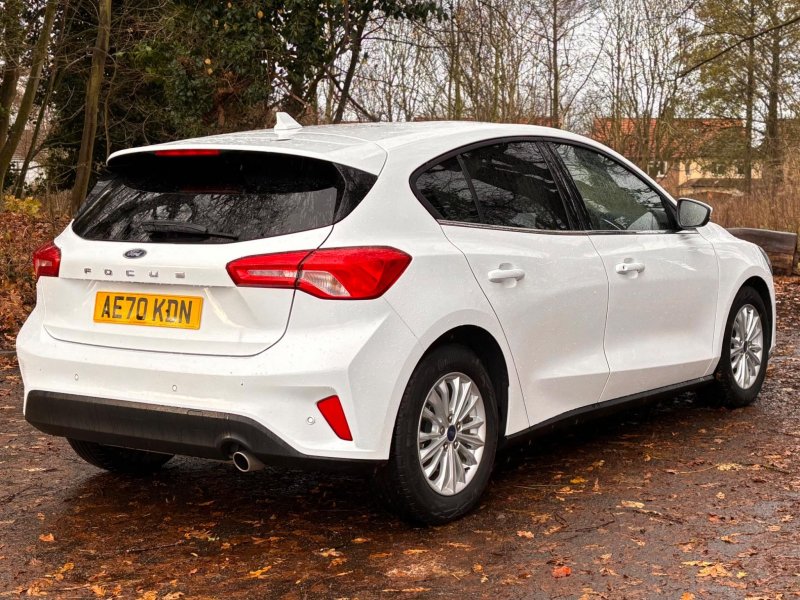 FORD FOCUS