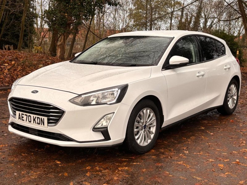 View FORD FOCUS 1.0T EcoBoost Titanium Euro 6 (s/s) 5dr