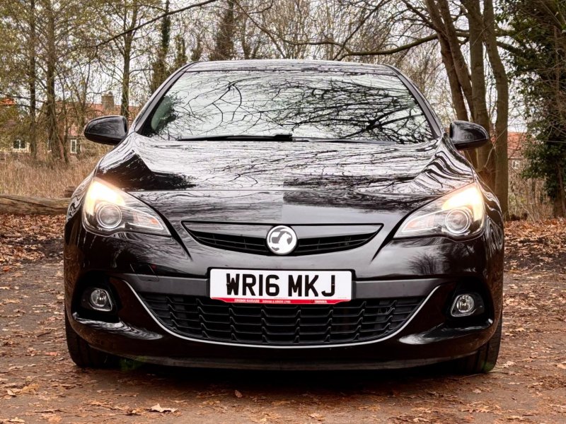 View VAUXHALL ASTRA GTC 1.4i Turbo Limited Edition Euro 6 (s/s) 3dr