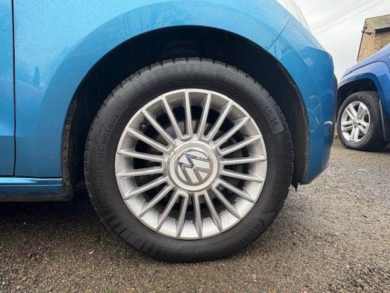 VOLKSWAGEN UP