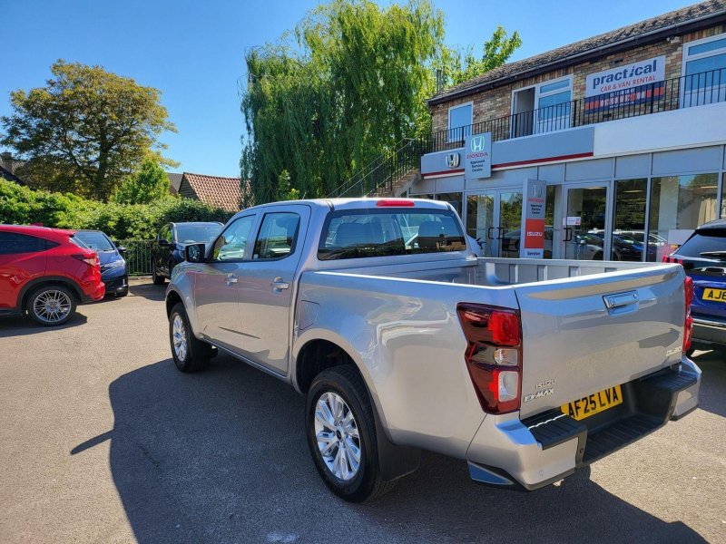ISUZU D-MAX