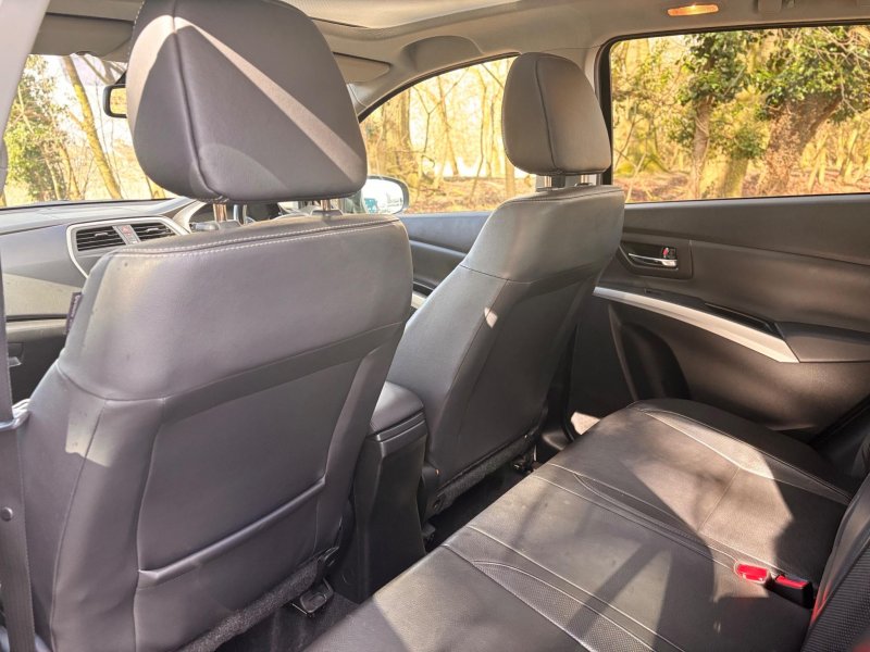 SUZUKI SX4 S-CROSS