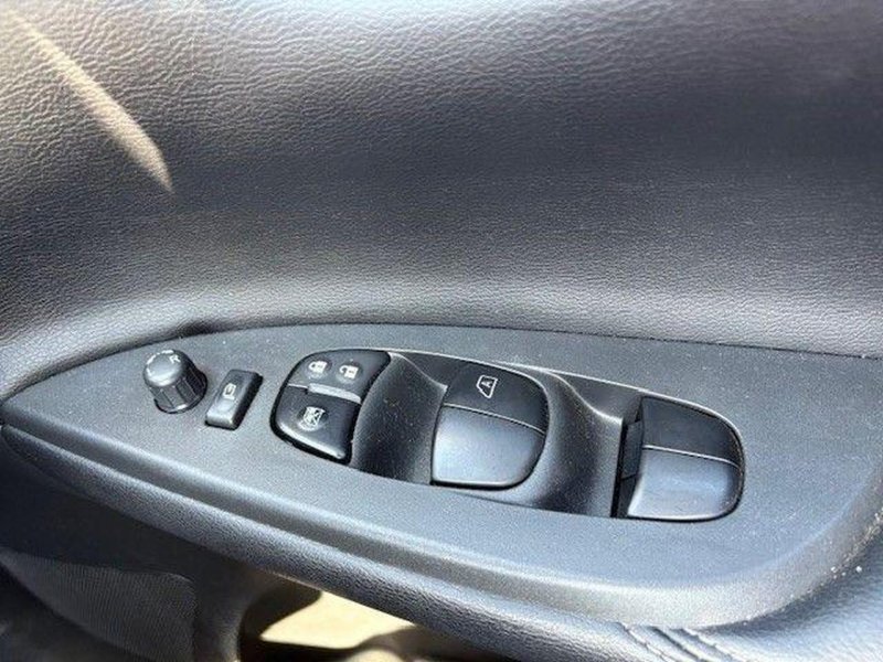 NISSAN PULSAR