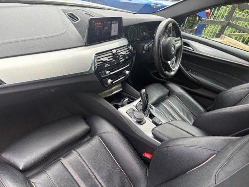 BMW 5 SERIES