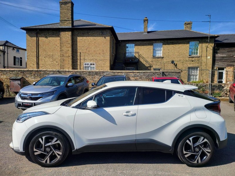 TOYOTA C-HR
