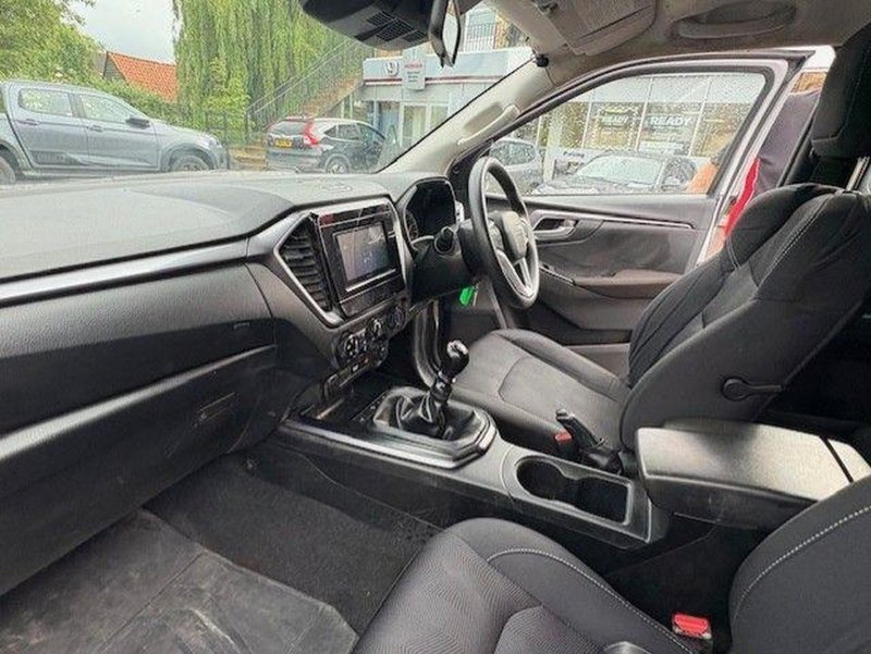 ISUZU D-MAX