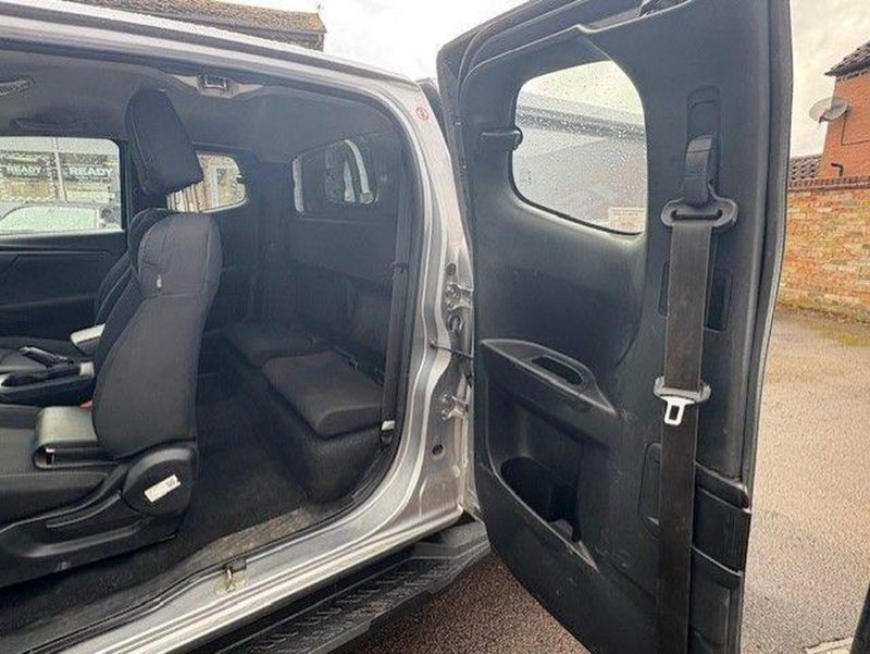 ISUZU D-MAX