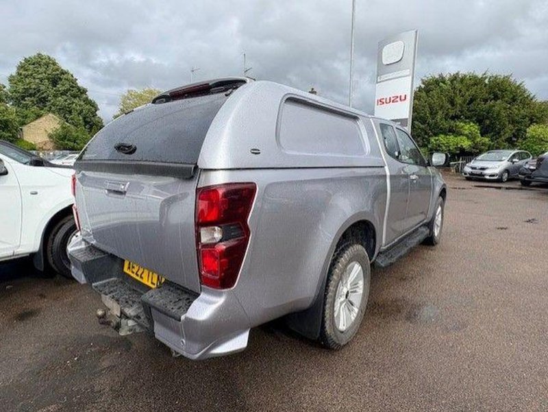 ISUZU D-MAX