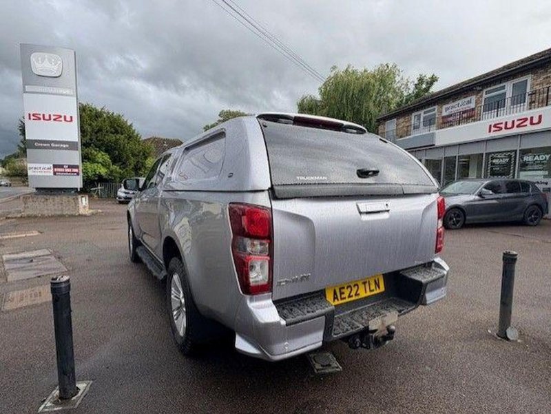 ISUZU D-MAX