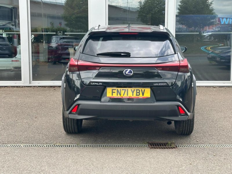 LEXUS UX