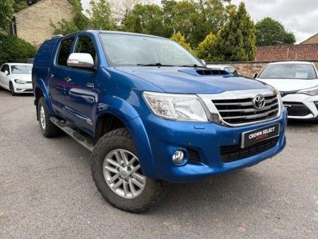 TOYOTA HILUX 3.0 D-4D Invincible Auto 4WD Euro 5 4dr