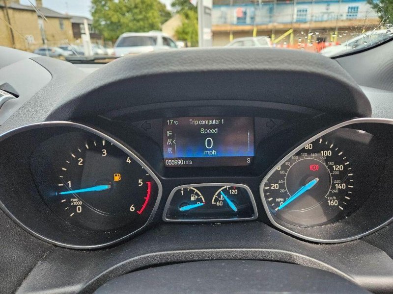 FORD KUGA