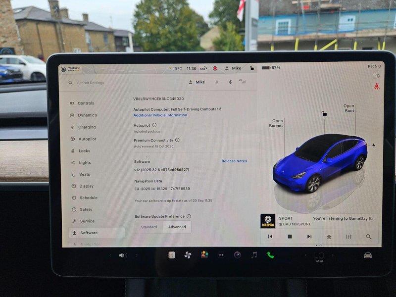 TESLA MODEL Y